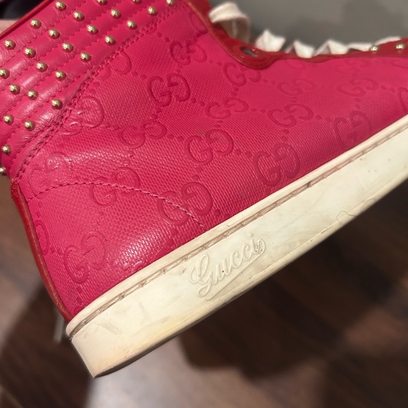 Gucci Dapper Dan Two Toned Sneakers - Picture 12 of 12